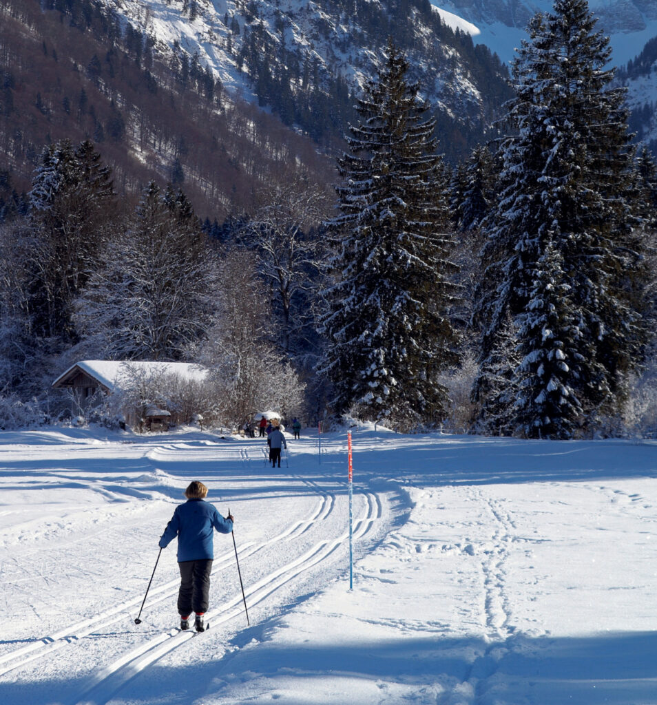Illustration aus der Printausgabe: Langlauf in Oberstdorf: Folge dem weißen Band
